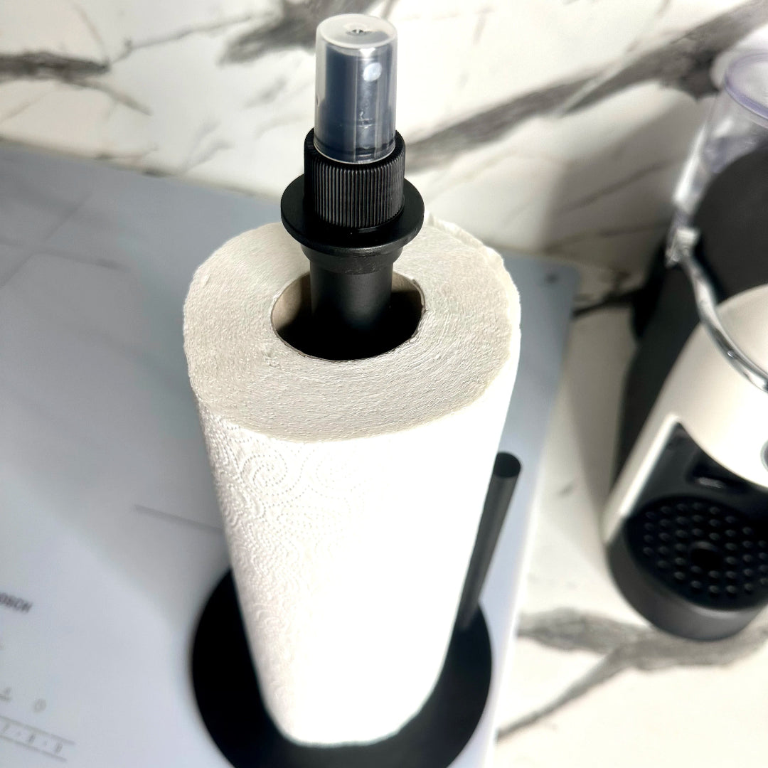 2-in-1 Pastatomas popierio laikiklis su purškikliu MUST-HAVE