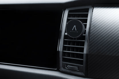 Automobilio salono gaiviklis ir grotelės